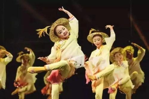 暖暖舞蹈完整视频成人,从暖暖舞蹈视频看舞蹈的力量与魅力