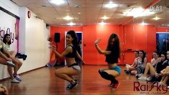 成人舞臀部热身视频教学,轻松入门,活力四射的舞蹈准备